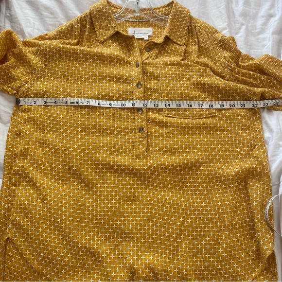 Anthropologie Isadora Button Back Embroidered Top - Picture 7 of 8